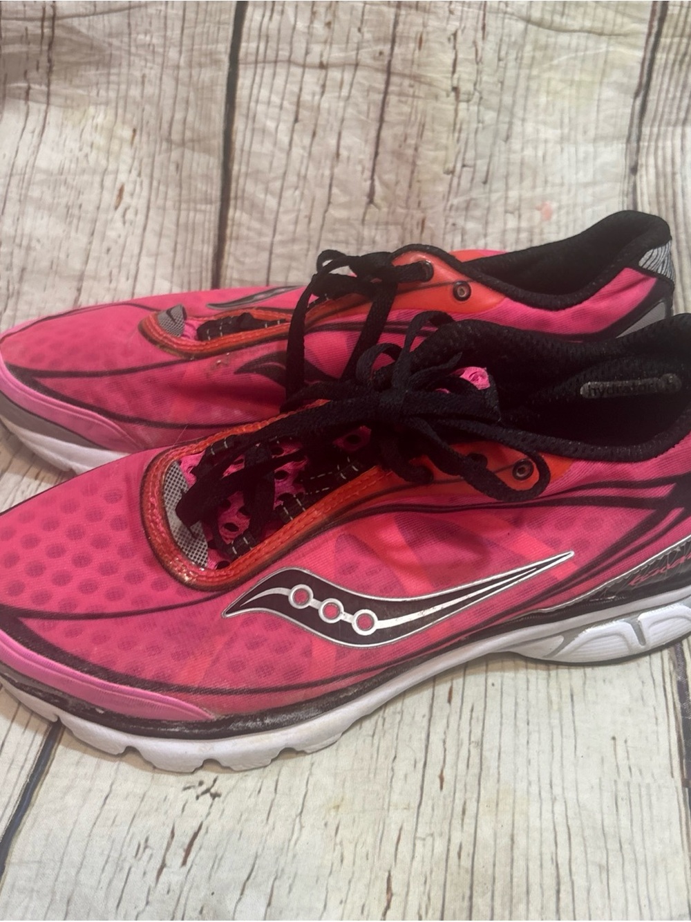 Saucony Kinvara Running Shoe Women's Size US 9 Pink Black/Silver/White 10072-6